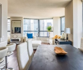 3BR Stunning Spacious Sky Loft Indoor Pool, Parking & Incredible Views