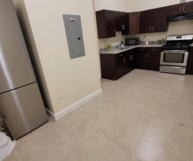 4 bed 2 bath minutes from downtown