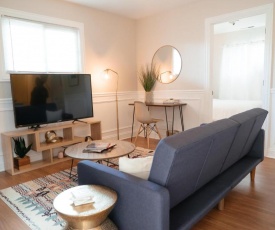 Cozy, Stylish 2BR Apt near O'Hare Int'l Airport