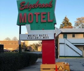 EDGEBROOK MOTEL