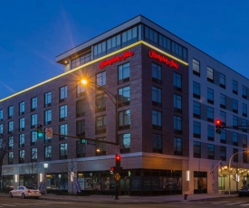 Hampton Inn Chicago North-Loyola Station, Il