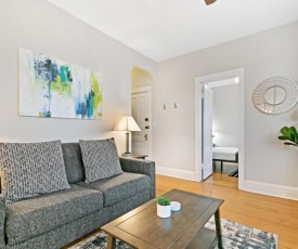 Real Comfort in a 2BR APT close to Wrigley Field