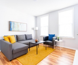 Stylish and Cute 2BR Condo Near Wrigley!