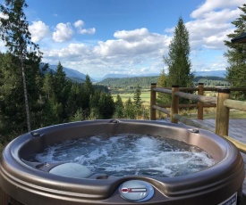 Hot tub, Views, Amenities The Cabin at Blackridge Resort