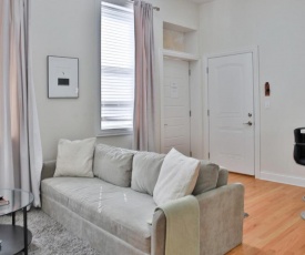 Updated West Town 2BR with W&D by Zencity