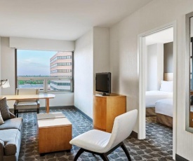 Renaissance Chicago O'Hare Suites Hotel