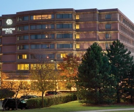 DoubleTree Suites by Hilton Hotel & Conference Center Chicago-Downers Grove