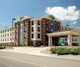 Holiday Inn Express & Suites Marion Northeast, an IHG Hotel