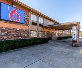 Motel 6-Troy, IL