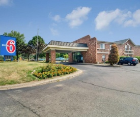 Motel 6-Waukegan, IL