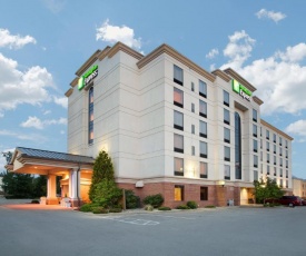 Holiday Inn Express Hotel & Suites Bloomington, an IHG Hotel