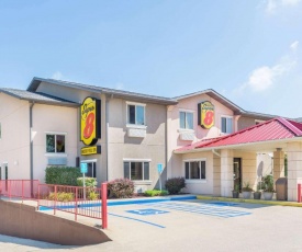 Super 8 by Wyndham Bloomington