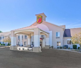 Super 8 by Wyndham Cloverdale