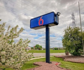 Motel 6 Elkhart