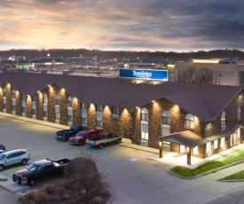 Travelodge by Wyndham Elkhart