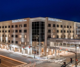 DoubleTree by Hilton Evansville