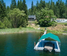 Classic Hayden Lake Retreat