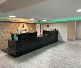 La Quinta Inn by Wyndham Indianapolis Airport Lynhurst