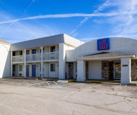 Motel 6-Indianapolis, IN - South