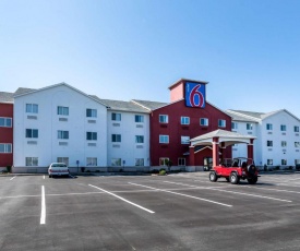 Motel 6-Indianapolis, IN - Southport