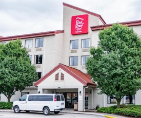 Red Roof Inn & Suites Indianapolis Airport