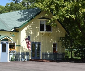 Green Valley Motor Lodge