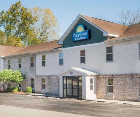 Days Inn & Suites by Wyndham Sellersburg