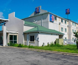 Motel 6-Seymour, IN - North