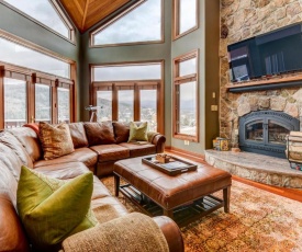 C2 Luxurious townhome, stunning views, AC, stone fireplace, beautiful kitchen STEPS TO SKI TRAIL