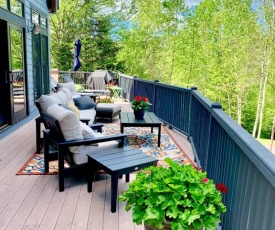 E5 Beautiful Bretton Woods slopeside home, amazing views of Mount Washington! Hot Tub, AC