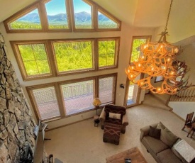 M1 Luxury home, a short walk from the Mount Washington Hotel! AC, heated floor, stunning views