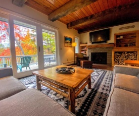 R6 Upscale rustic Bretton Woods condo in unbeatable SKI-IN SKI-OUT location Fireplace fast WiFi