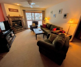 S4 Ski Slope Views! Bretton Woods condo with easy access to Mt Washington, Skiing, White Mountains!