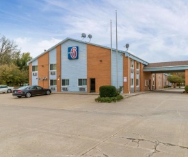 Motel 6-Davenport, IA