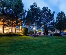 Best Western Sawtooth Inn and Suites