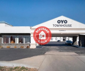 OYO Townhouse Dodge City KS