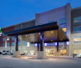 Holiday Inn Express & Suites Great Bend, an IHG Hotel