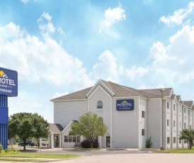 Microtel Inn and Suites Independence