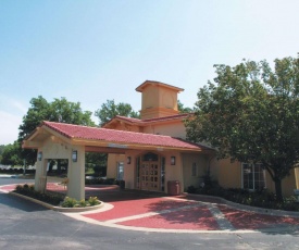 La Quinta Inn by Wyndham Kansas City Lenexa