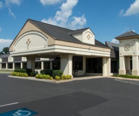 Lamplighter Inn & Suites Pittsburg