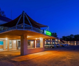 SureStay Hotel by Best Western Salina