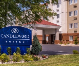 Candlewood Suites - Topeka West, an IHG Hotel