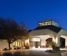 ClubHouse Inn & Suites Topeka