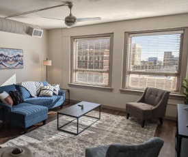 Gorgeous 1BR with Gym and Pool