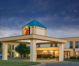 Super 8 by Wyndham Wichita South