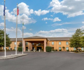 Quality Inn & Suites Benton - Draffenville