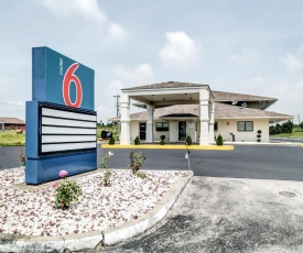 Motel 6-Berea, KY