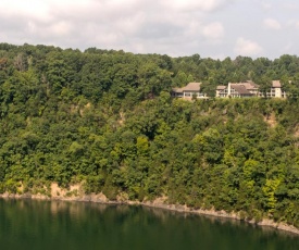 Dale Hollow Lake State Resort Park