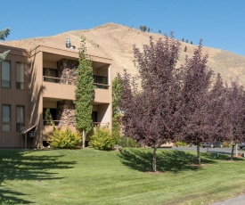 Sawtooth Condo in Warm Springs, walk to lifts