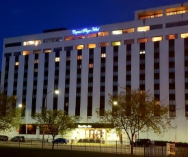 Capital Plaza Hotel